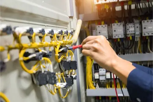 Commercial electrical maintenance